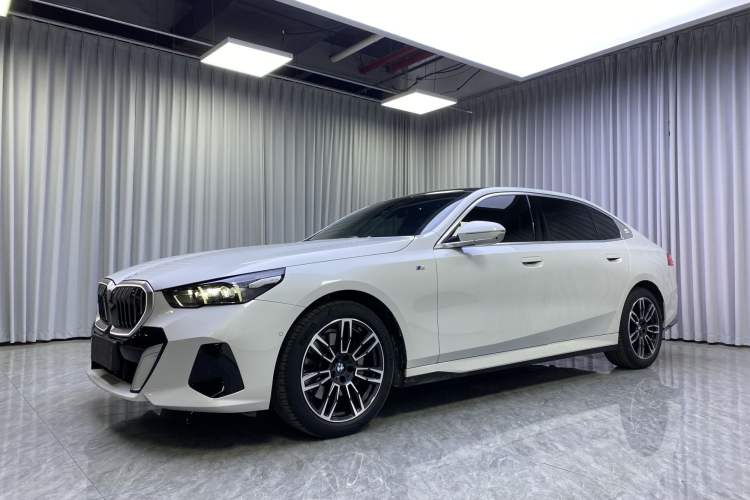 Used BMW 5 Series 2024 530Li Leading Model M Sport Package