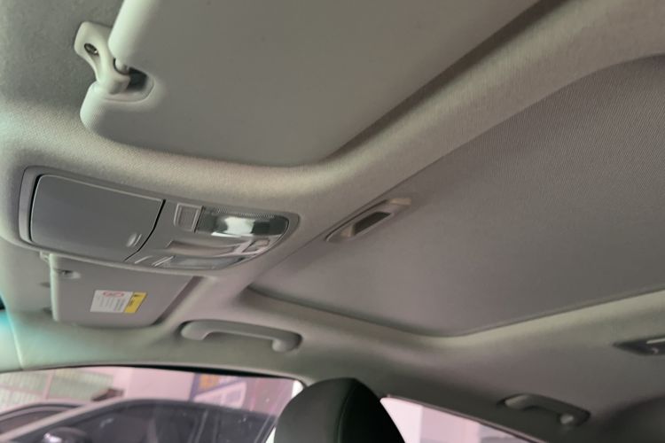 Used Hyundai Elantra (6th Generation / Lingdong) 2016 1.6L Automatic ZhiXuan – Elite Version Interior 6