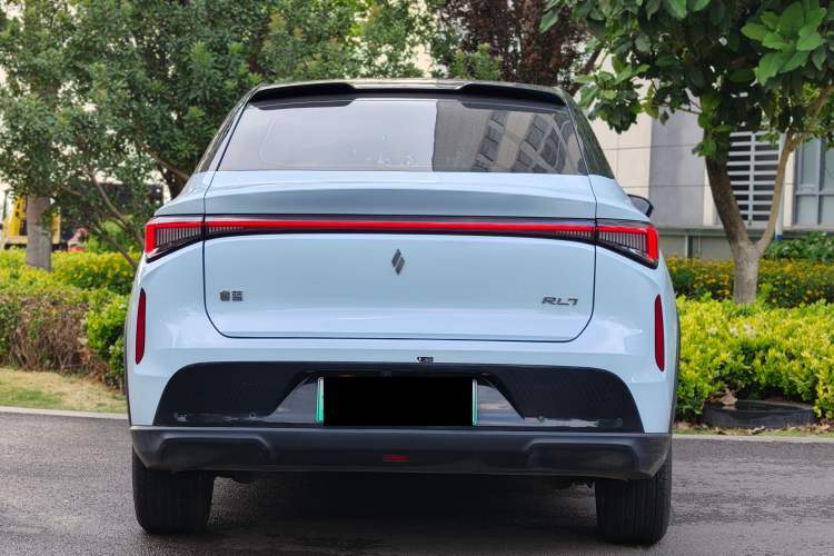 Used Livan 7 2023 450 km – Chasing Clouds