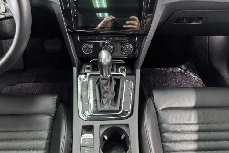 Used Volkswagen Magotan 2018 330TSI DSG Advanced Model