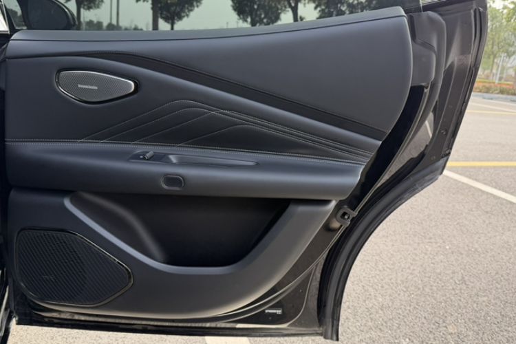 Used Lynk & Co 10 EM-P 2025 Model 120 Four-Wheel Drive Ultra Interior 10