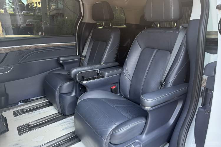 Used GAC Trumpchi M8 2021 Master Series 390T Prestige Edition Interior 6