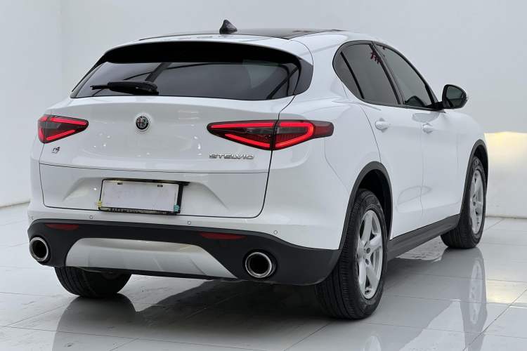 Used Alfa Romeo Stelvio 2017 2.0T 200HP Elite Edition
