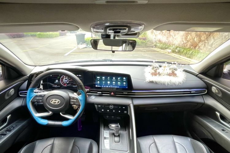 Used Hyundai Elantra 2022 1.5L CVT LUX Prestige Edition