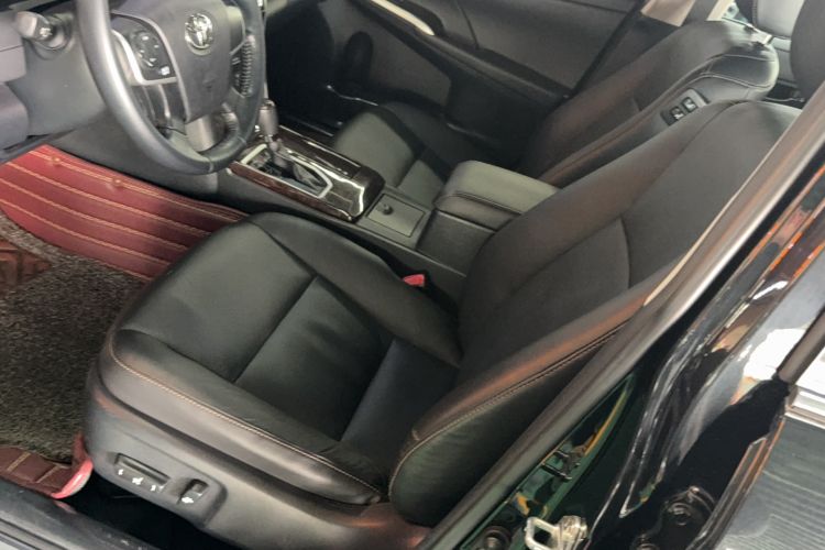 Used Toyota Camry 2016 2.0G 10th Anniversary Leading Edition
