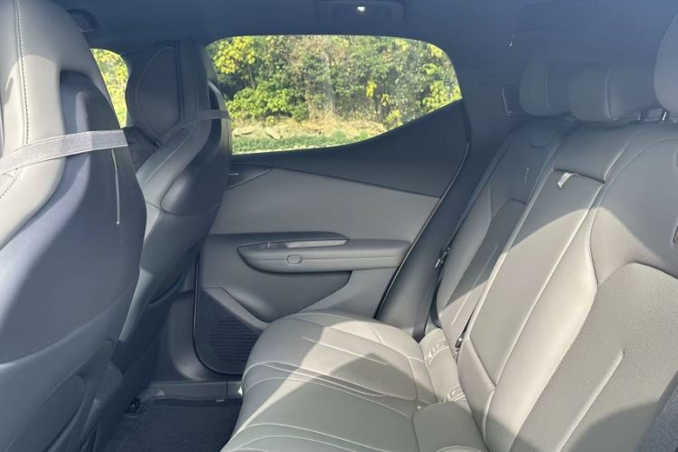 Used Lynk & Co Z20 2025 530 km Range Rear-Wheel Drive Pro
