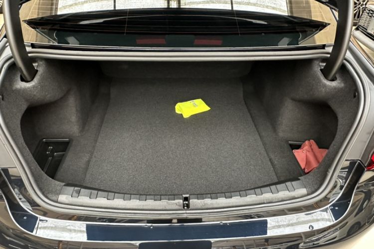 Used BMW 3 Series 2024 325Li M Sport Night Edition Package Interior 6