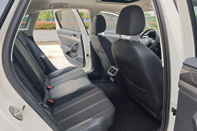 Used Volkswagen Lavida 2019 280TSI DSG Comfort Edition China VI standard Interior 5