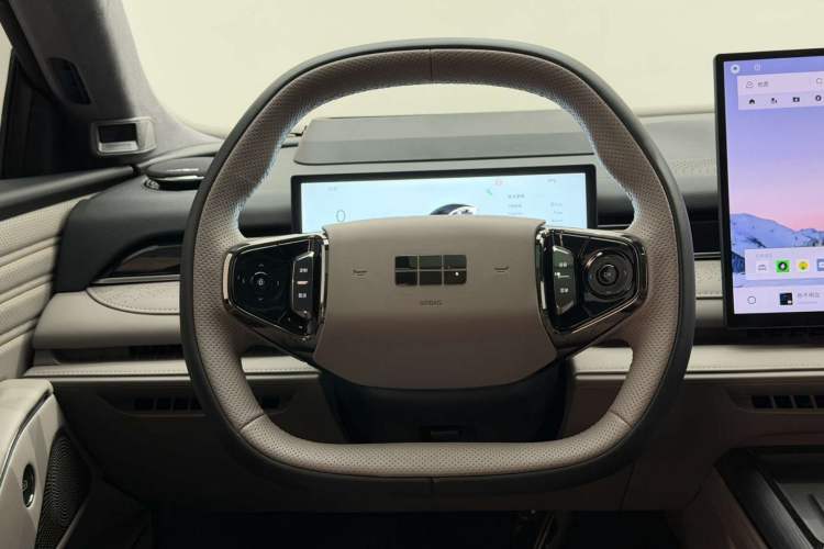 Used Geely Galaxy 8 2025 130km EM-P Starship Edition
