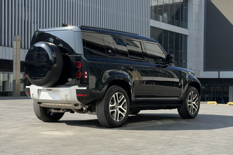 Used Land Rover Defender 2024 110 3.0T P400 X-DYNAMIC HSE Exterior 5