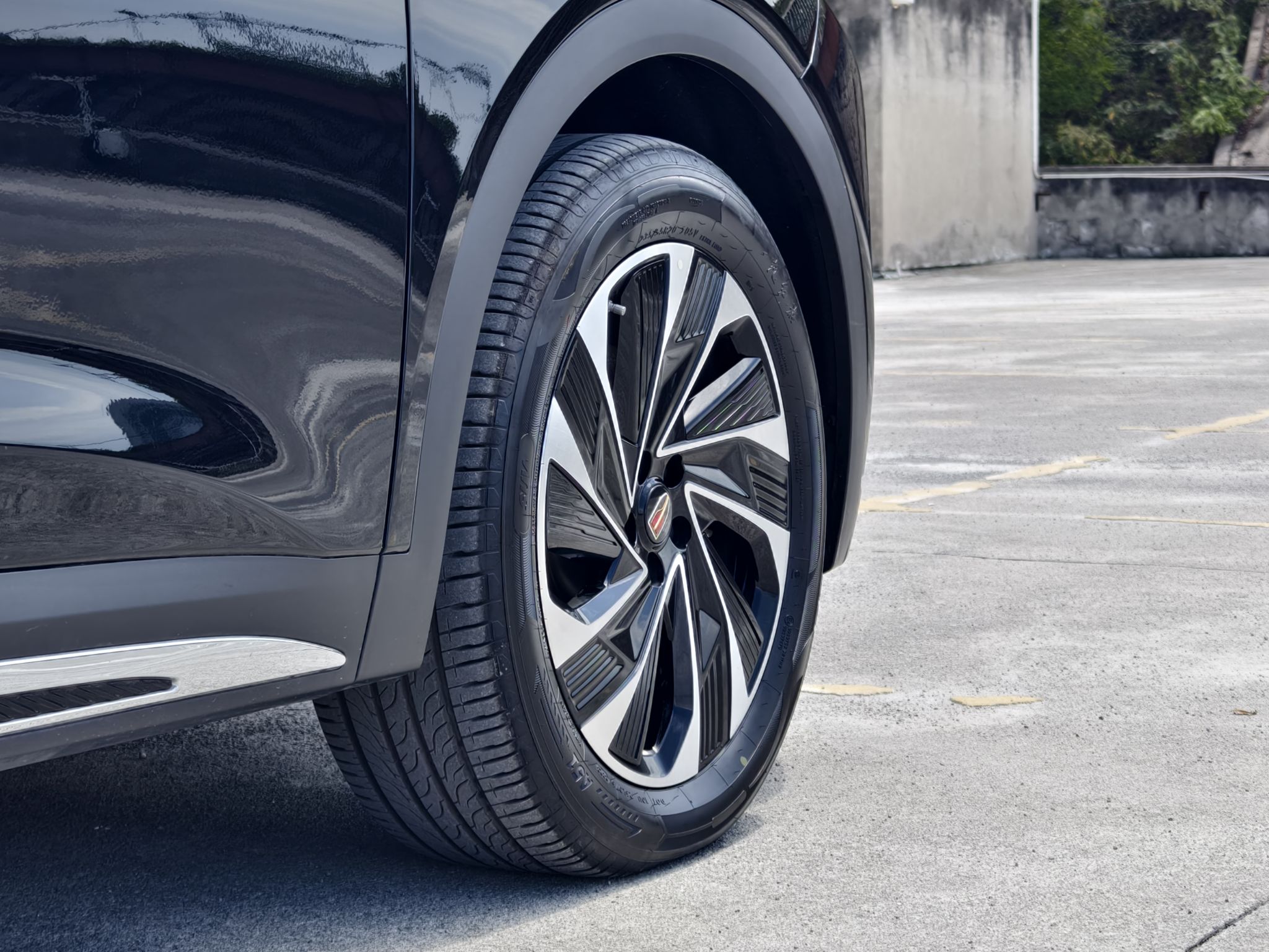 Hongqi HS7 PHEV 2024 2.0T PHEV Four-Wheel Drive Flagship Edition 6 Seats — снимка 19