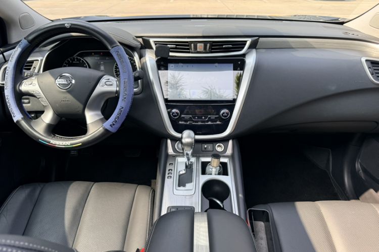 Used Nissan Murano 2021 2.5L XL Two-Wheel Drive Smart Connect Luxury Edition Interior 2