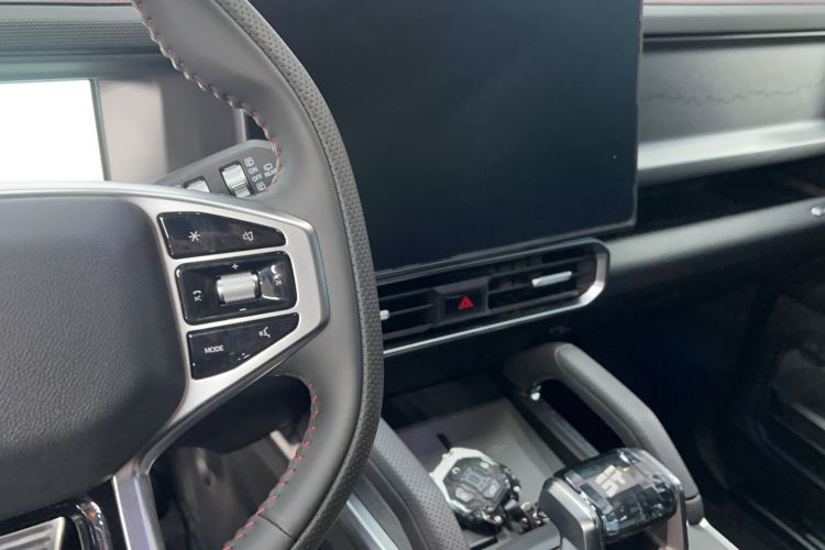 Used JETOUR Traveler 2024 2.0T All-Wheel-Drive Silver Dragon Wings