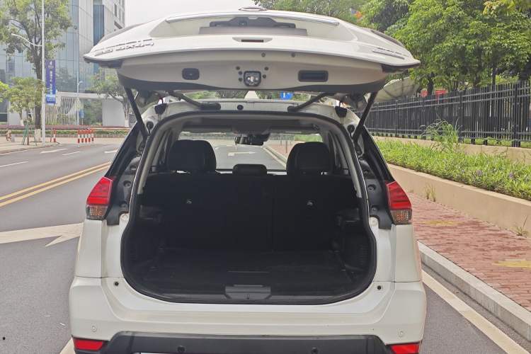 Used Nissan X-Trail 2020 2.5L XL ITS CVT 4WD Deluxe Navigation Edition Trunk