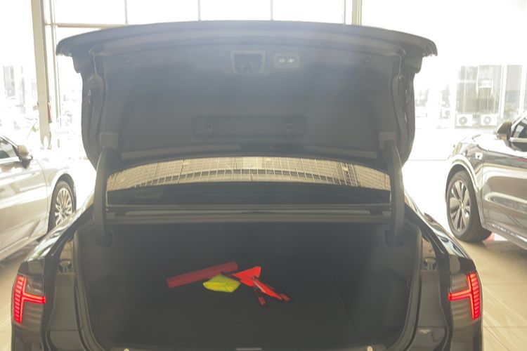 Used Volvo S90 2026 B5 Zhiyuan Luxury Edition