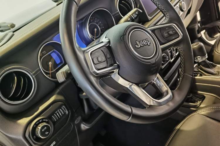 Used Jeep Gladiator 2022 3.6L Pioneer Edition
