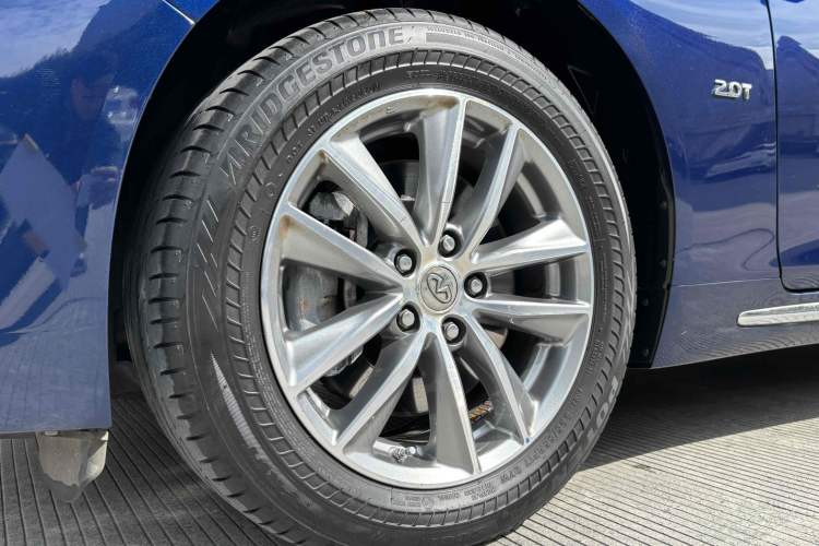 Used Infiniti Q50L 2018 2.0T Comfort Edition China VI Standard
