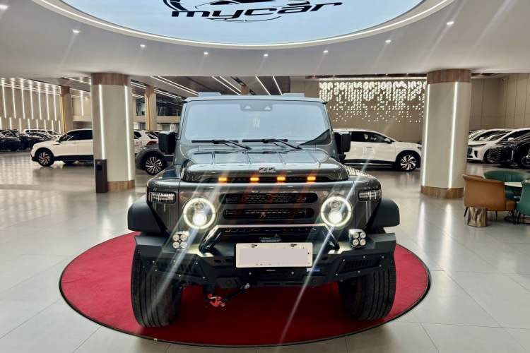 Used 212 T01 2024 2.0T Explorer
