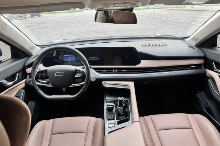 Used Bestune B70 2024 Dragon Edition 1.5T Leading Model Interior 4