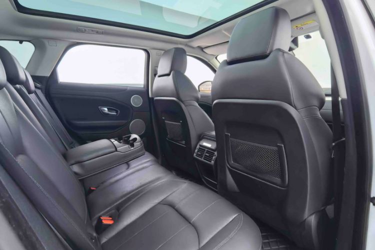 Used Land Rover Range Evoque 2018 240 PS SE Smart Brilliance Edition Interior 2