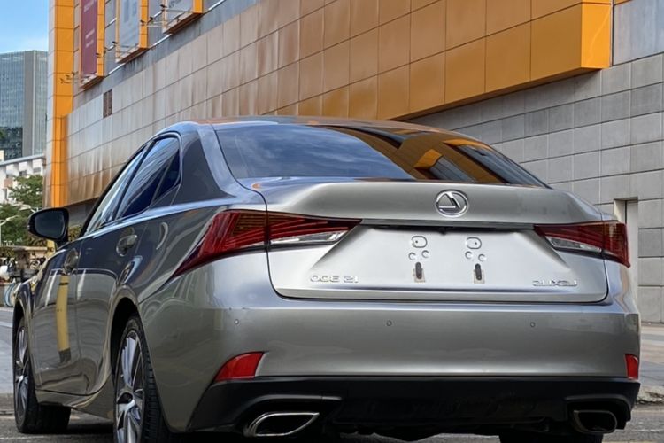 Used Lexus IS 2017 300 Leading Edition
