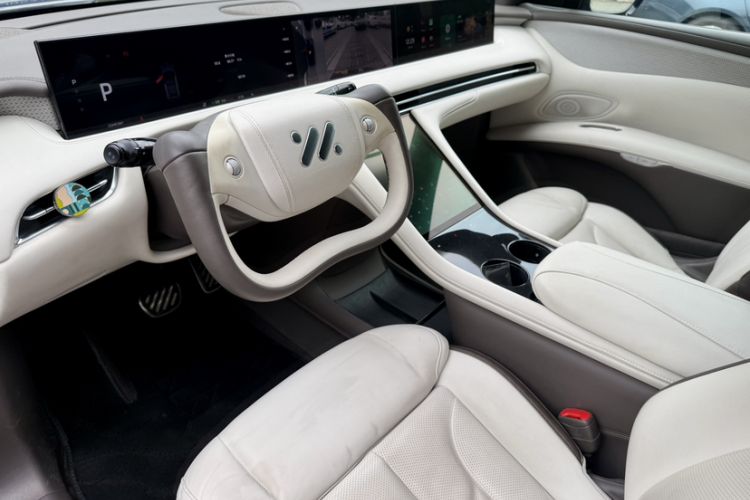 Used IM LS7 2023 100kWh Lux All-Wheel-Drive Version
