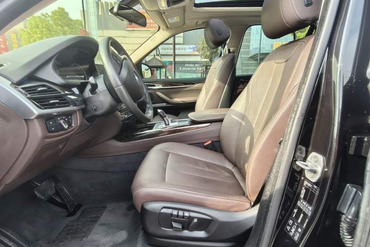 Used BMW X5 2017 xDrive28i
