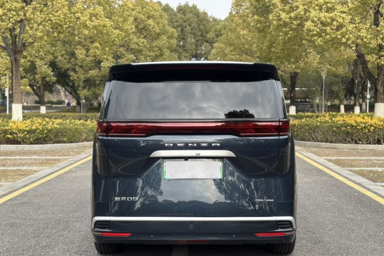 Used Denza D9 2022 DM-i 970 Four-Wheel Drive Prestige Model