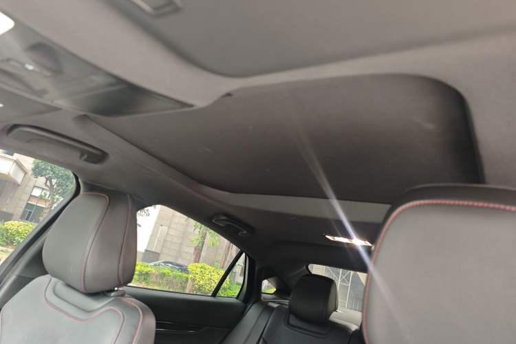 Used Ford Mondeo 2023 EcoBoost 180 Comfort Model Headliner