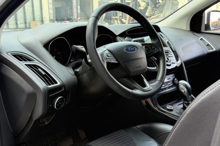 Used Ford Focus 2017 Sedan 1.6L Automatic Fashion Edition Smart Drive Version
