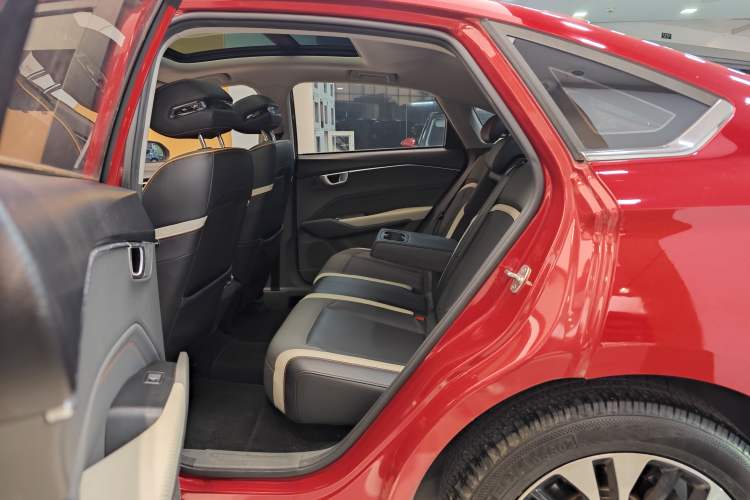 Used Baojun RC-6 2019 1.5T CVT 24-Hour Online Prestige Edition
