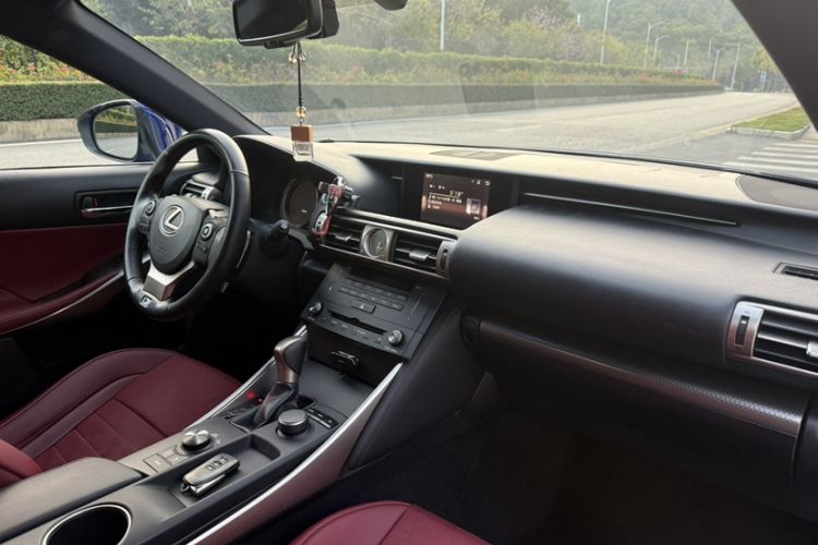 Used Lexus IS 2015 200t F SPORT