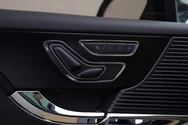 Used Lincoln Corsair 2020 2.0T Two-Wheel Drive Luxury Edition
