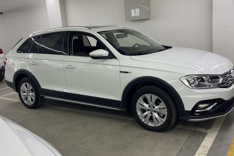 Used Volkswagen C-TREK 2017 230TSI DSG Comfort Version
