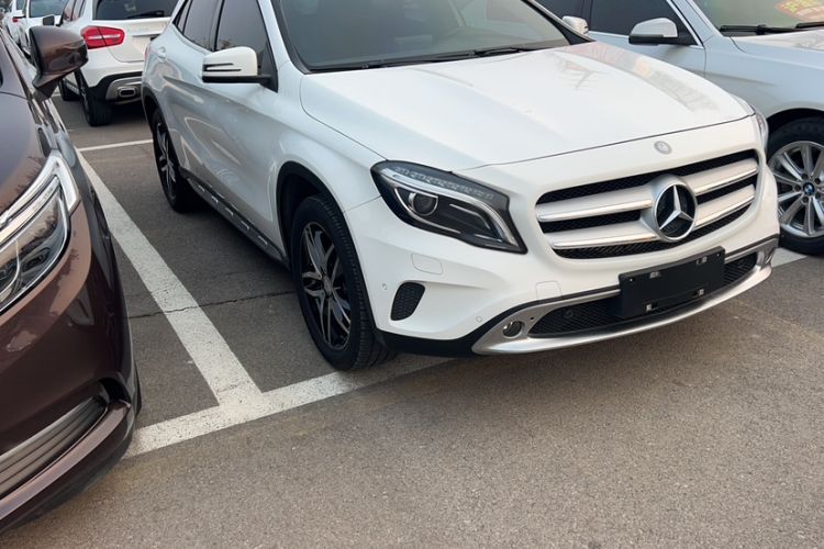 Used Mercedes-Benz GLA 2016 GLA 200 Fashion Model Exterior 3