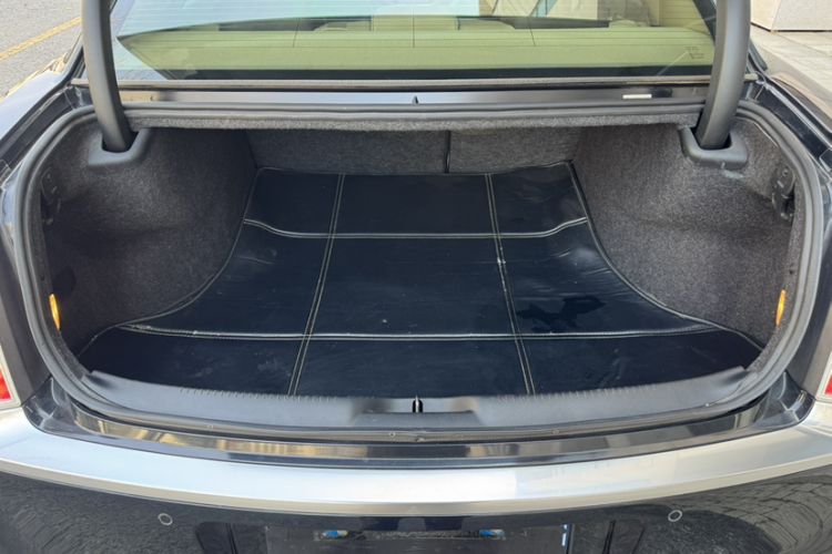 Used Chrysler 300C 2014 3.0L Excellence Edition