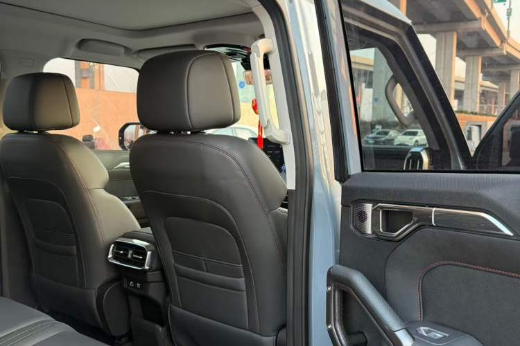 Used JETOUR Traveler 2023 2.0T All-Wheel-Drive CrossPRO
