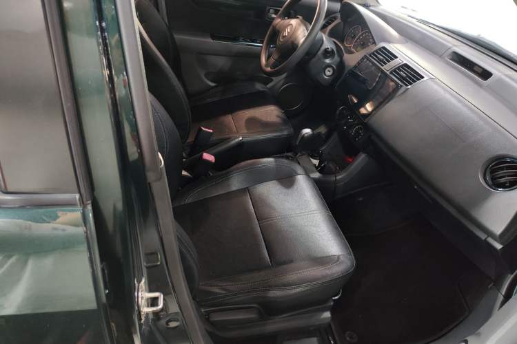 Used Suzuki Swift 2016 1.5L Automatic Fashionable Coolplay Edition