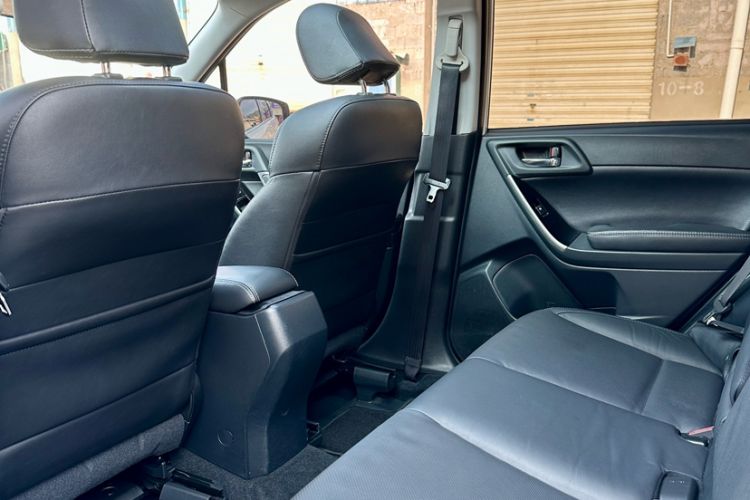 Used Subaru Forester 2016 2.0i Luxury Navigation Edition
