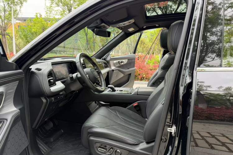 Used GAC Trumpchi GS8 2024 Dual-Motor Series 2.0TM Four-Wheel Drive Premium Edition