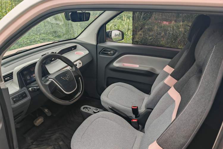 Used Wuling Hongguang MINIEV 2021 Macaron Premium Model – Lithium Iron Phosphate