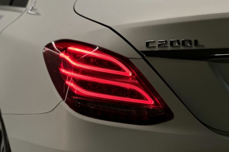 Used Mercedes-Benz C-Class 2015 C 200 L 4MATIC