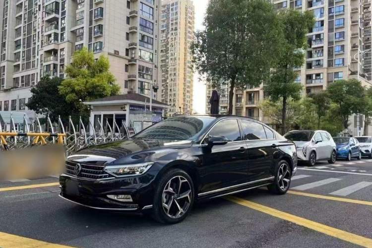 Used Volkswagen Magotan 2023 2 Million Units Limited Edition 330TSI DSG Leading Version