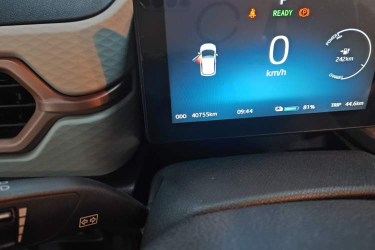 Used SOL E10X 2021 302 km Range Fashion Edition 31.4 kWh