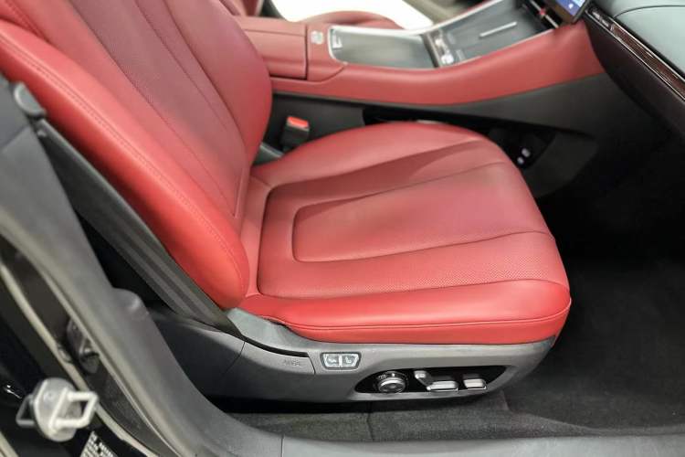 Used Hima Luxeed S7 2024 Max RS Four-Wheel-Drive Performance Edition
