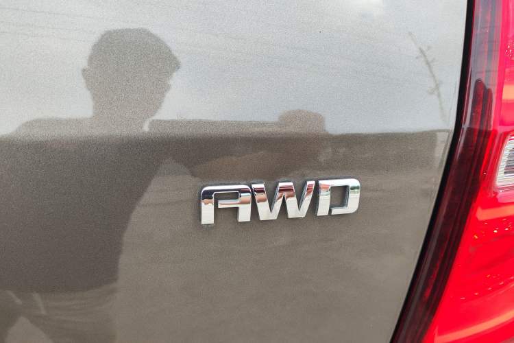 Used Chevrolet Captiva 2015 2.4L 4x4 Flagship Edition 7-Seater