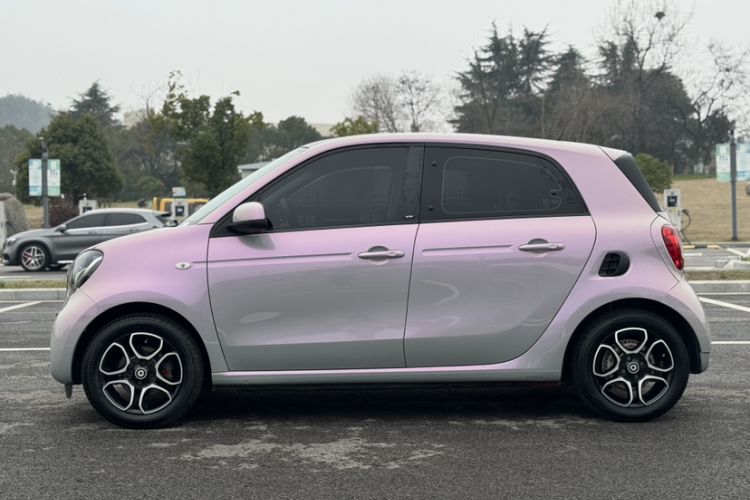 Used smart forfour 2016 0.9T 66 kW Pioneer Edition
