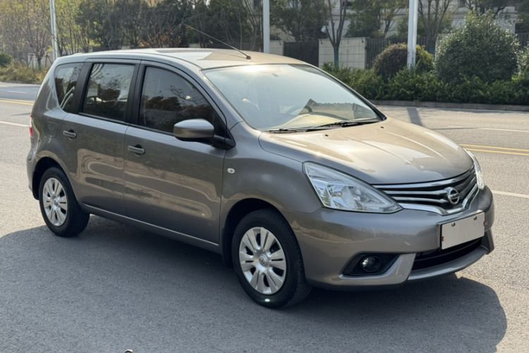 Used Nissan Livina 2013 1.6XE Manual Comfort Edition Exterior 2