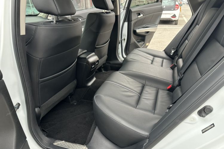 Used Honda Crosstour 2014 2.4L Luxury Edition