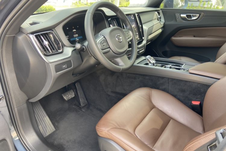 Used Volvo XC60 2024 B5 4x4 Smart Luxury Edition